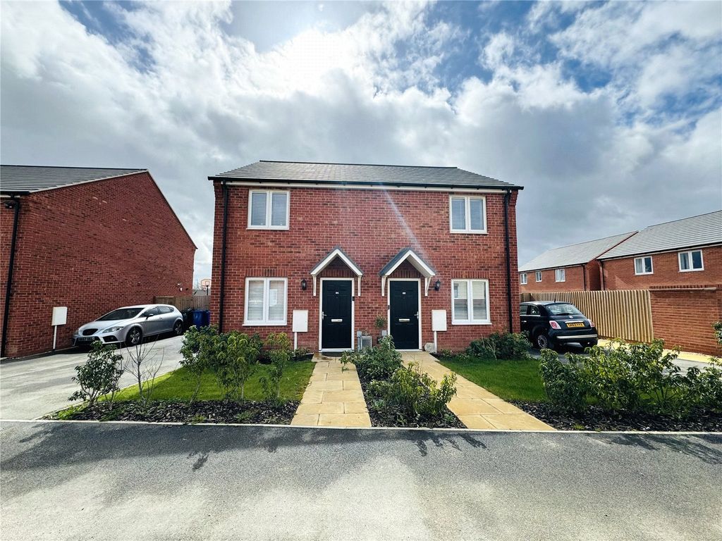 2 bed semidetached house for sale in Whinfell Road, Chesterfield