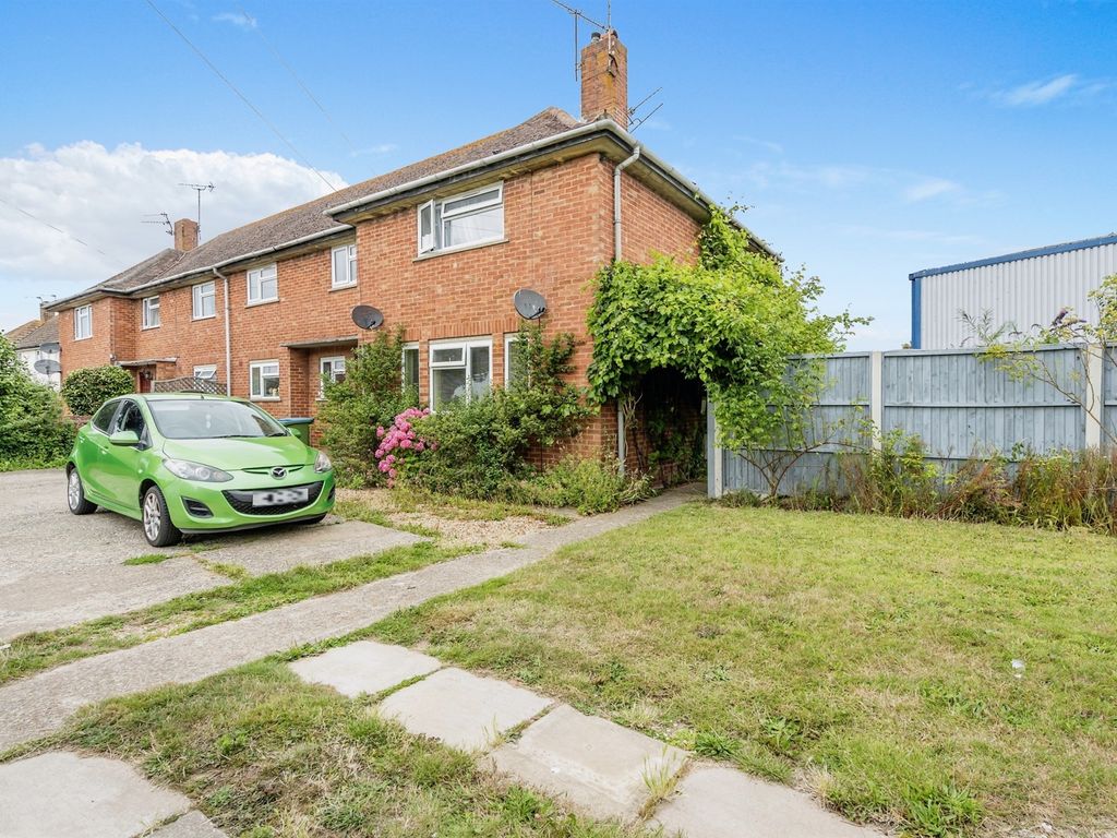 3 bed for sale in Orchard Way, Bognor Regis PO22, £220,000