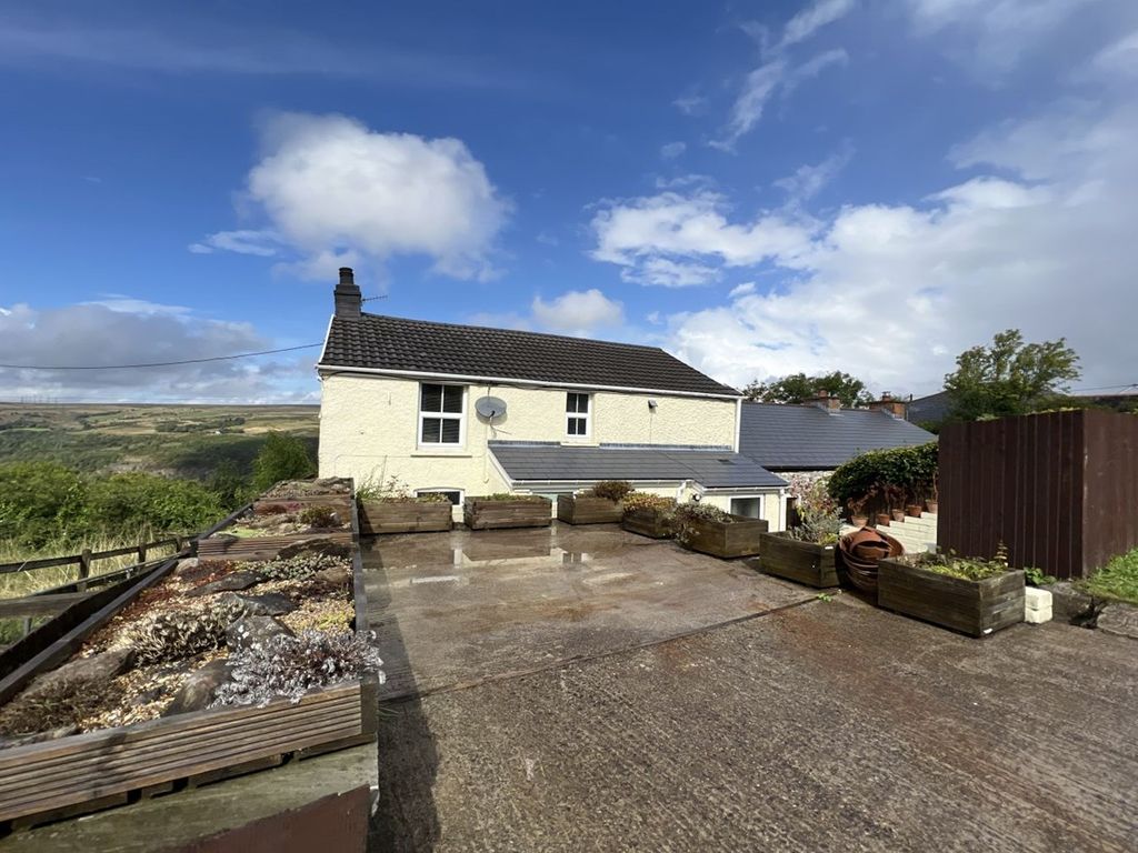 3 bed semidetached house for sale in Twmballyn, Llanelly Hill