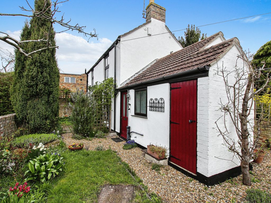 2 bed cottage for sale in Holme Lane, Little Downham, Ely