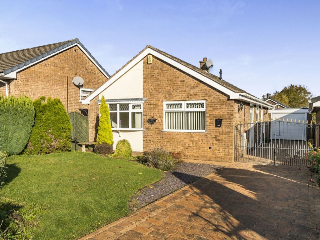 2 bed bungalow for sale in Southwood Drive, Clowne, Chesterfield