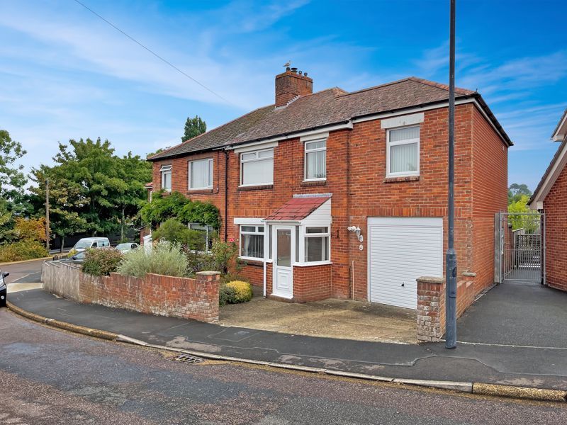 4 bed semidetached house for sale in Harvey Road, Newport PO30 Zoopla