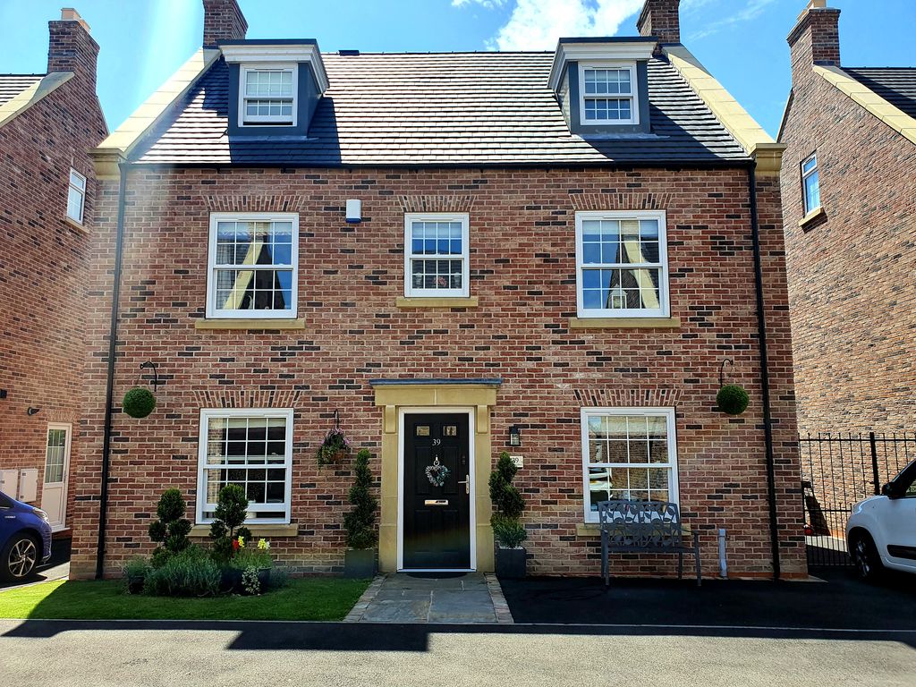 6 bed detached house for sale in Turnberry Drive, Trentham, StokeOn