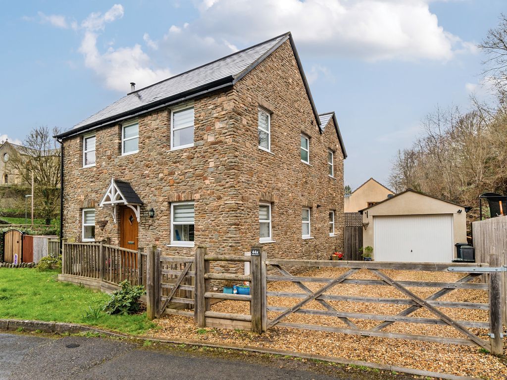 4 bed detached house for sale in School Road, Oldland Common, Bristol