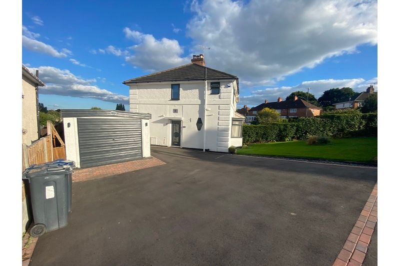 3 bed semidetached house to rent in Sandmere Road, Birmingham B14, £