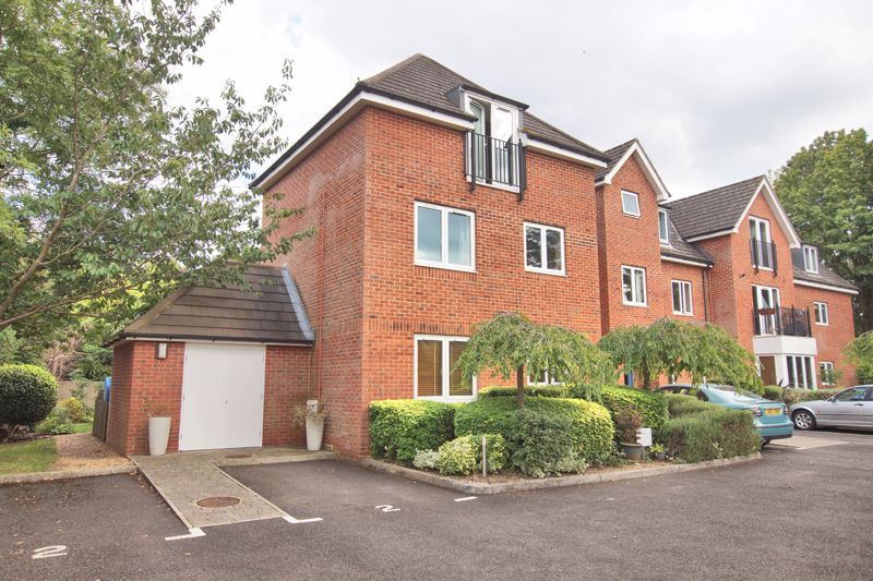 2 bed flat for sale in Botley Road, Swanwick, Southampton SO31 Zoopla