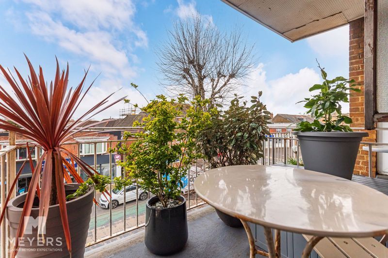 2 bed flat for sale in Holdenhurst Avenue, Bournemouth BH7, £260,000