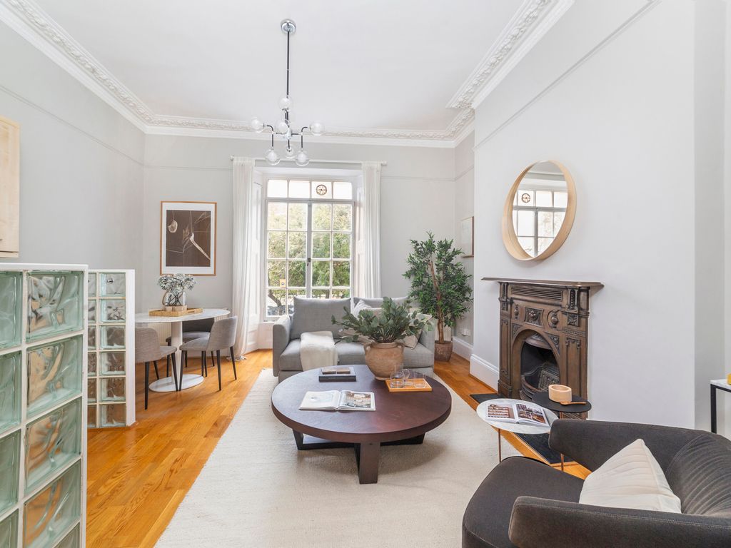 1 bed flat for sale in Belsize Lane, Belsize Park NW3, £529,950 Zoopla