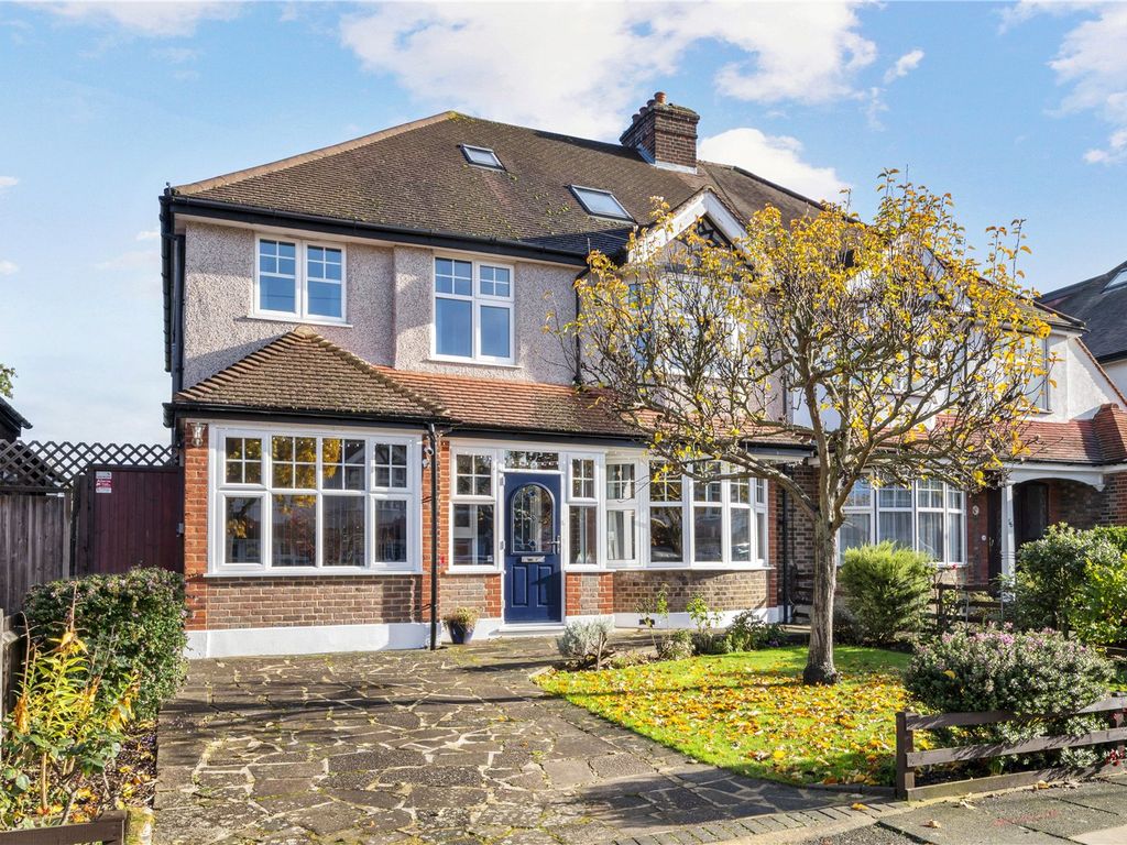 5 bed semidetached house to rent in Rosebery Avenue, New Malden KT3