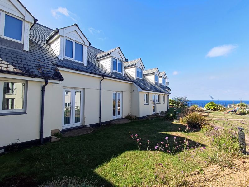 1 bed flat for sale in Pentire Avenue, Newquay TR7, £235,000 Zoopla