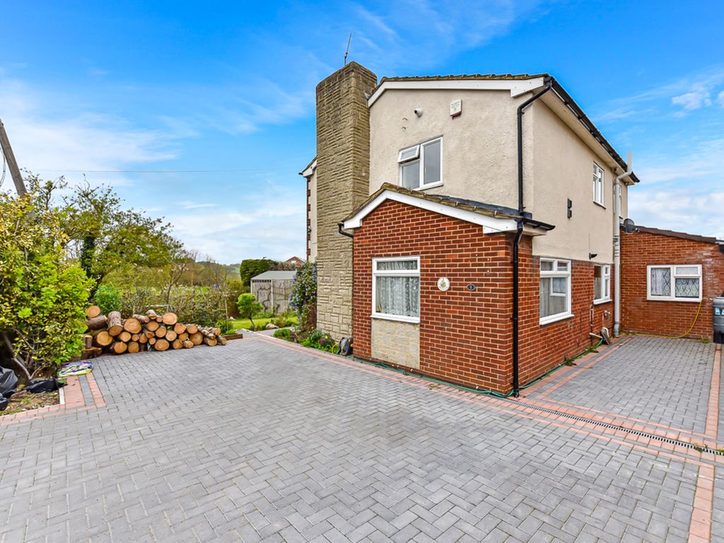 5 bed detached house for sale in Elm Avenue, Chattenden, Kent. ME3 Zoopla