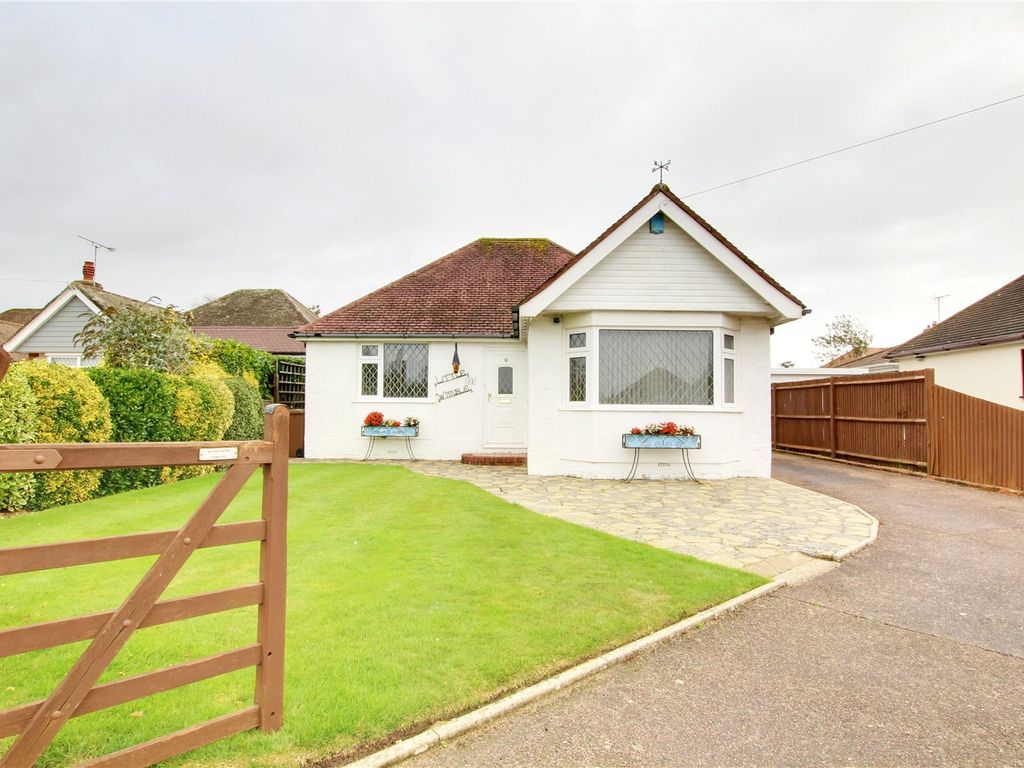 3 bed bungalow for sale in Upper West Drive, Ferring, Worthing, West