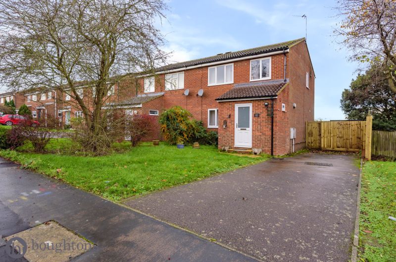 3 bed semidetached house for sale in Stuart Road, Brackley NN13 Zoopla