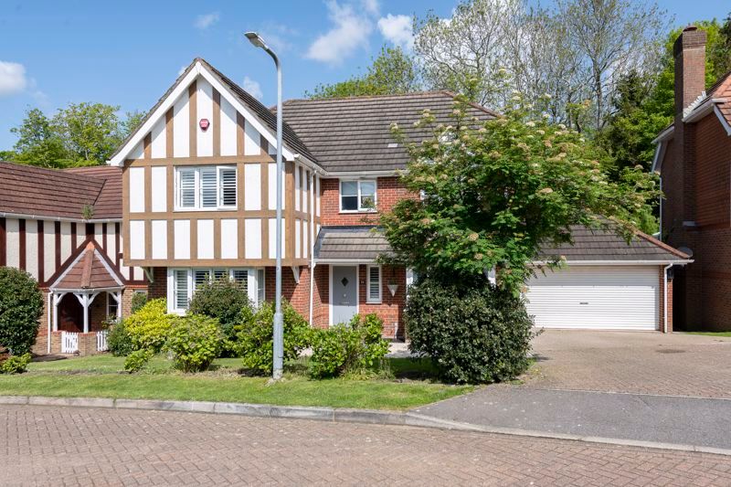 5 bed detached house for sale in Littlewood Lane, Buxted, Uckfield TN22