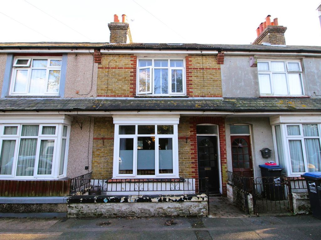 4 bed terraced house for sale in Cheriton Avenue, Ramsgate CT12, £