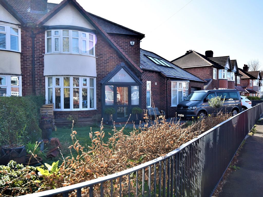 4 bed semidetached house for sale in Walton Road, Sale M33 Zoopla