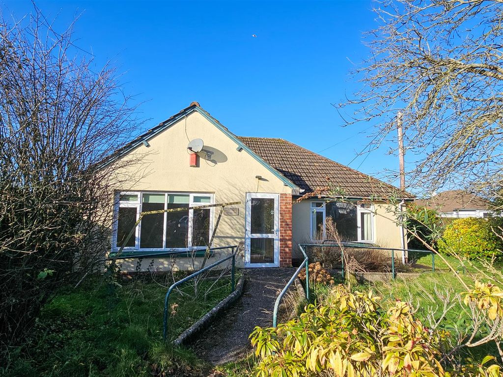 3 bed detached bungalow for sale in Manor Park, Sticklepath, Barnstaple EX31, £300,000 Zoopla