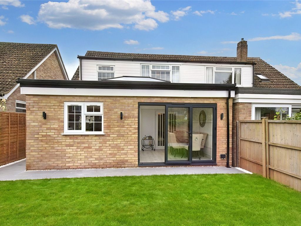 3 bed semidetached house for sale in Sutton Road, Speen, Newbury