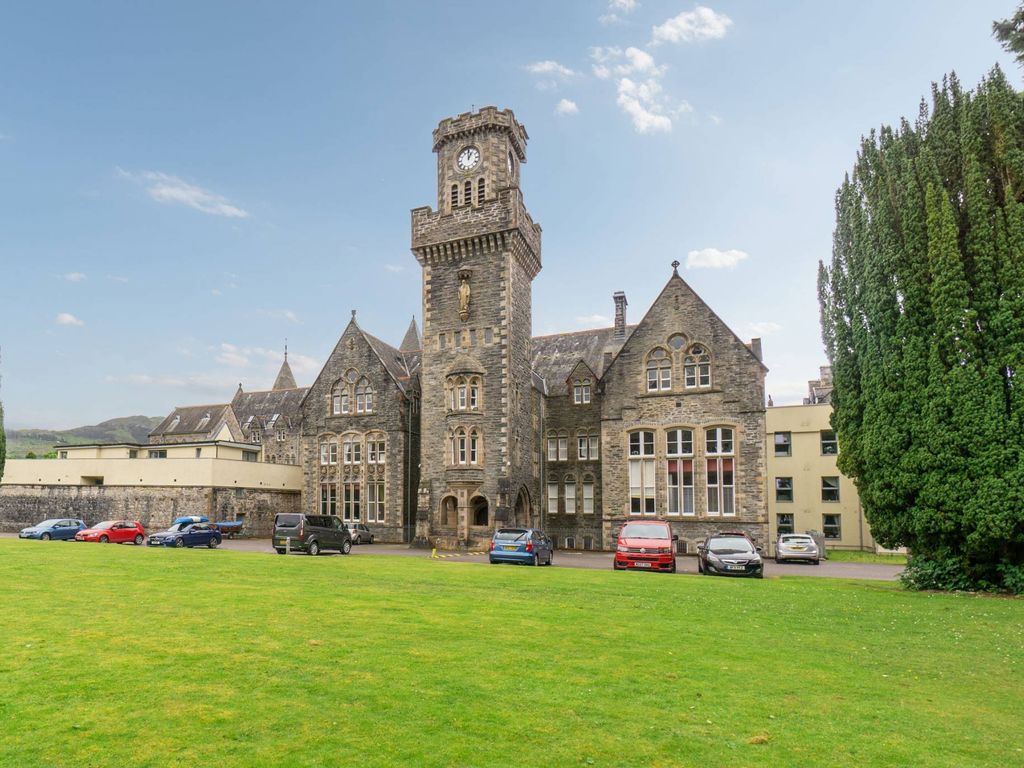 2 bed flat for sale in Highland Club, Fort Augustus PH32, £270,000 Zoopla