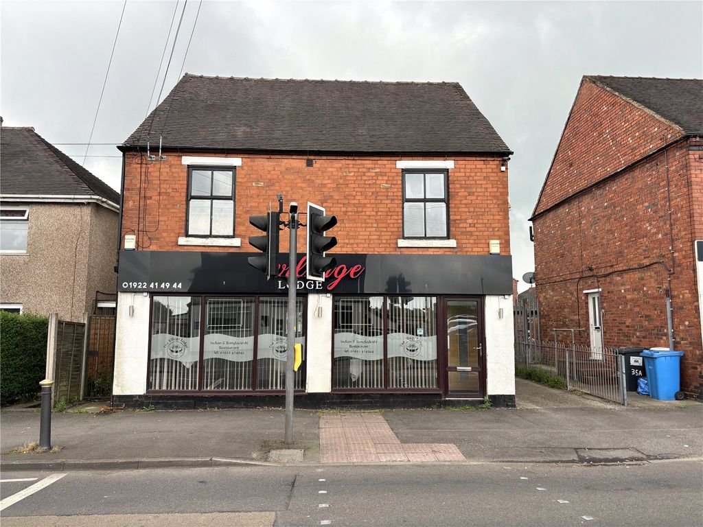 4 bed flat to rent in Station Street, Cheslyn Hay, Walsall, Staffordshire WS6, £850 pcm Zoopla