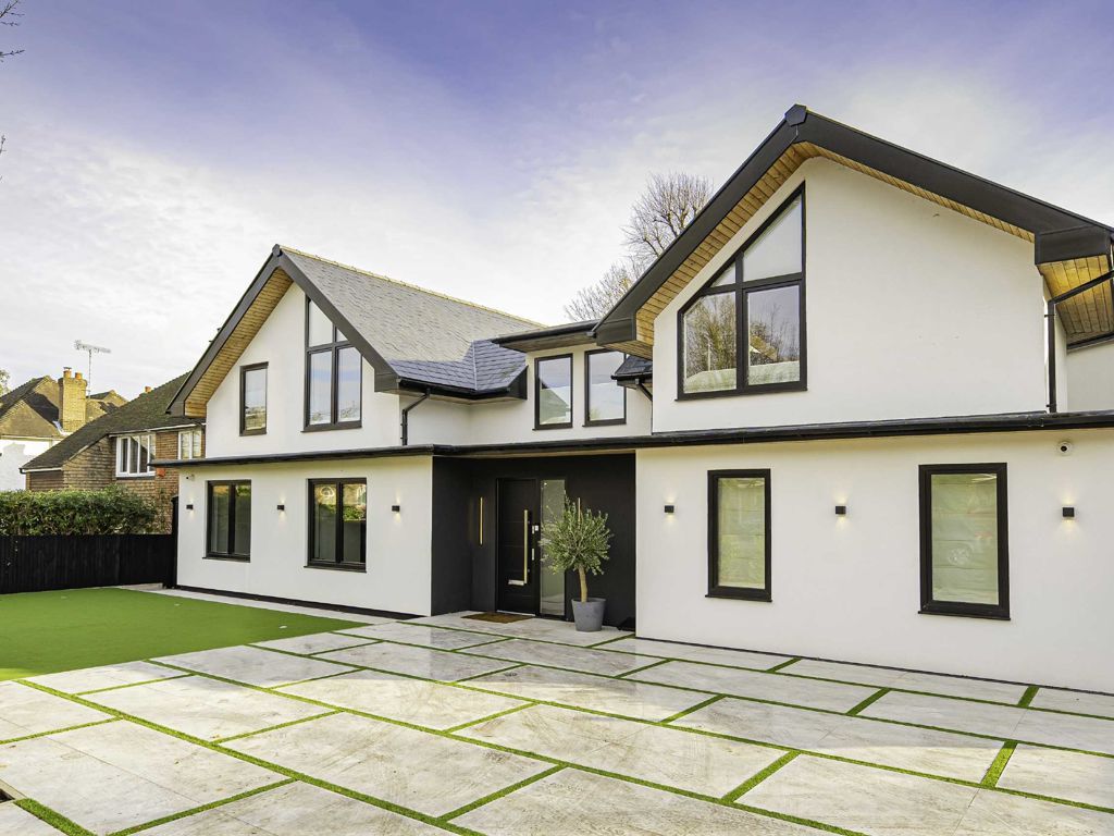 5 bed detached house for sale in Ormond Crescent, Hampton TW12, £