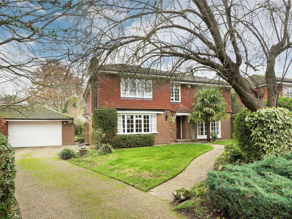 4 bed detached house for sale in Clive Road, Esher, Surrey KT10, £