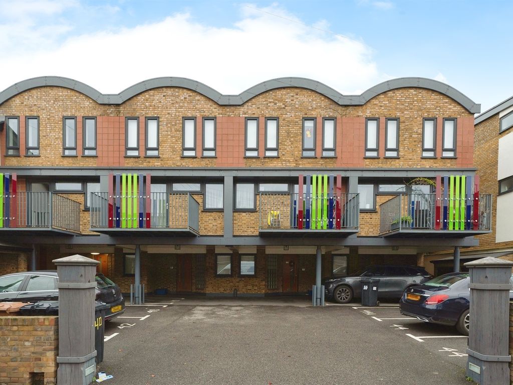 3 bed terraced house for sale in Vale Road, Bushey WD23, £450,000 Zoopla