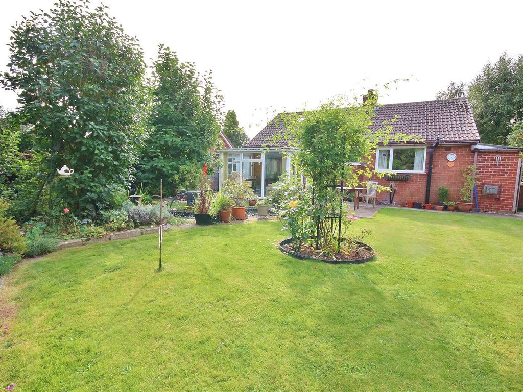 2 bed bungalow for sale in Londesborough Grove, Thorpe Willoughby