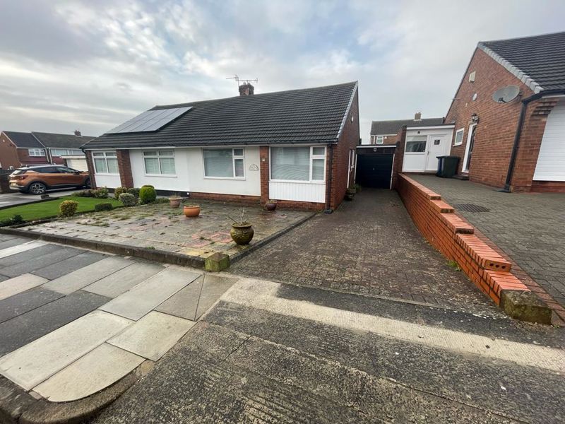 2 bed bungalow for sale in Arncliffe Gardens, Chapel House, Newcastle