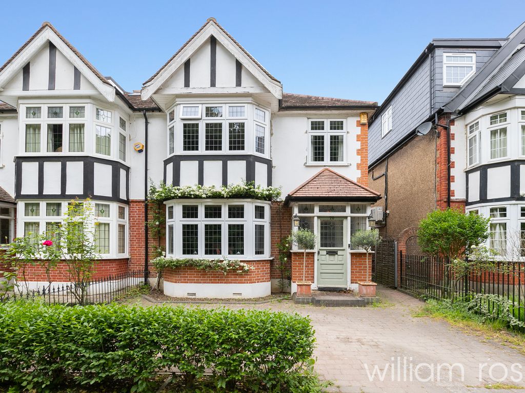 3 bed semidetached house for sale in Forest Glade, Highams Park
