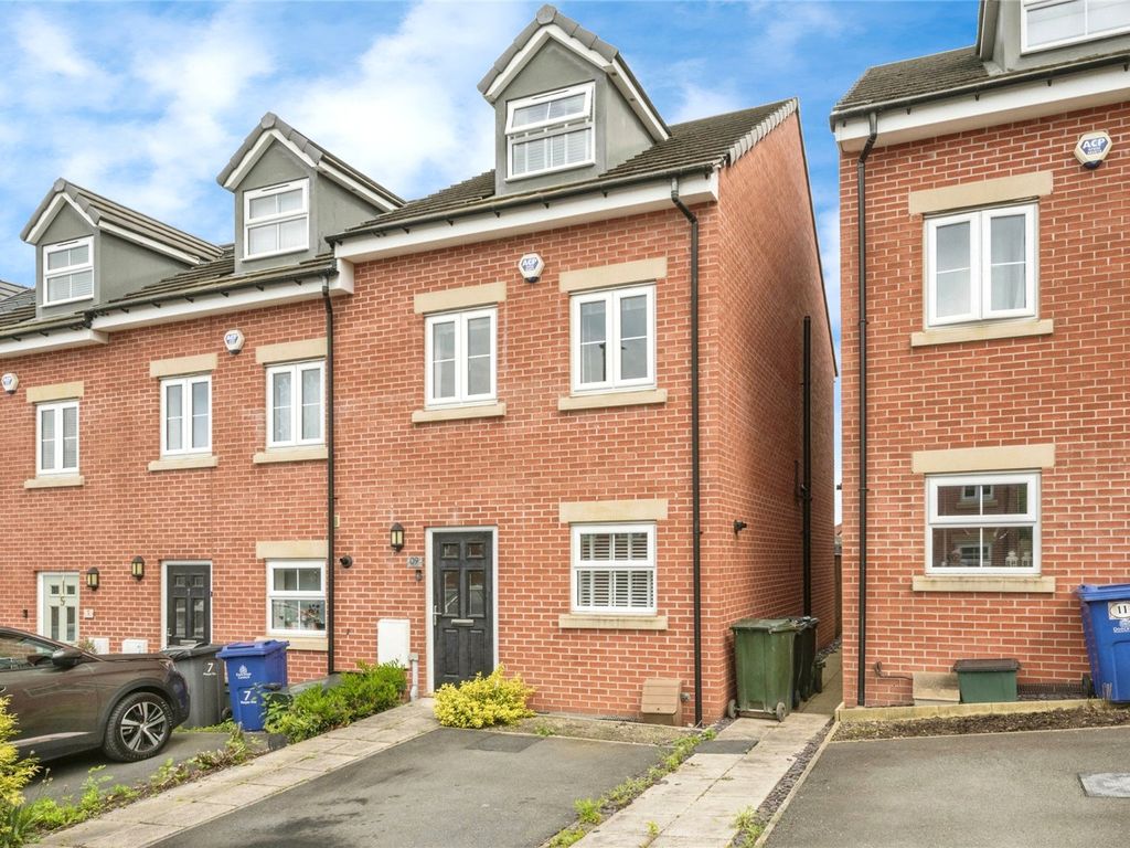 3 bed end terrace house for sale in Harper Rise, Denaby Main, Doncaster