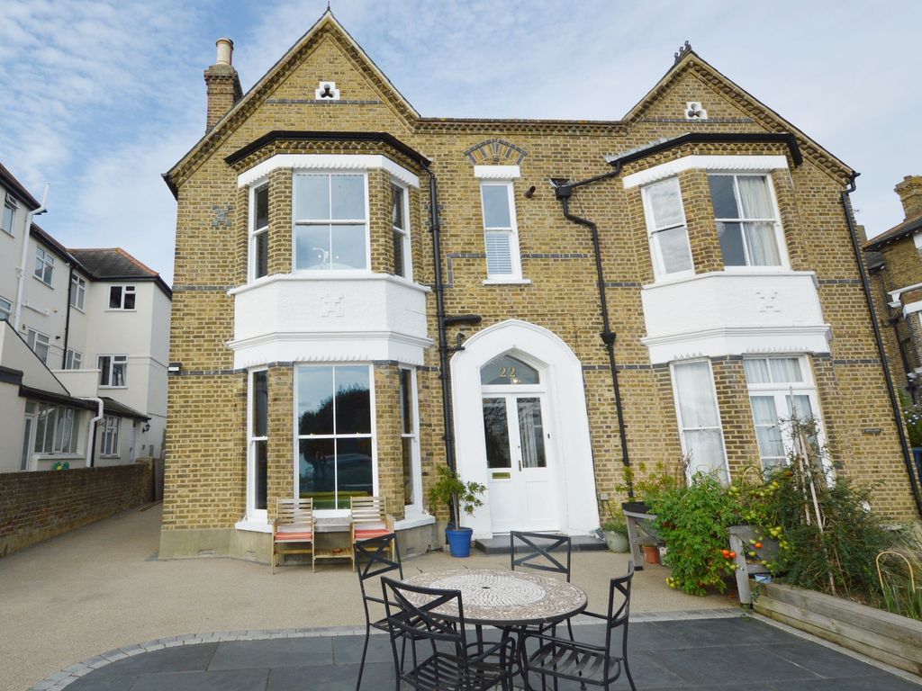 3 bed semidetached house for sale in Clifftown Parade, SouthendOnSea