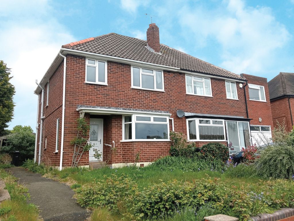 3 bed semidetached house for sale in Brook Crescent, Kingswinford DY6