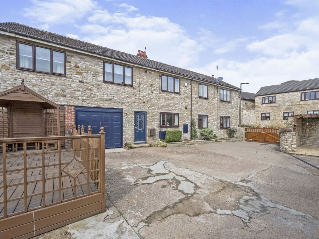 4 bed detached house for sale in High Street, Norton, Doncaster DN6, £