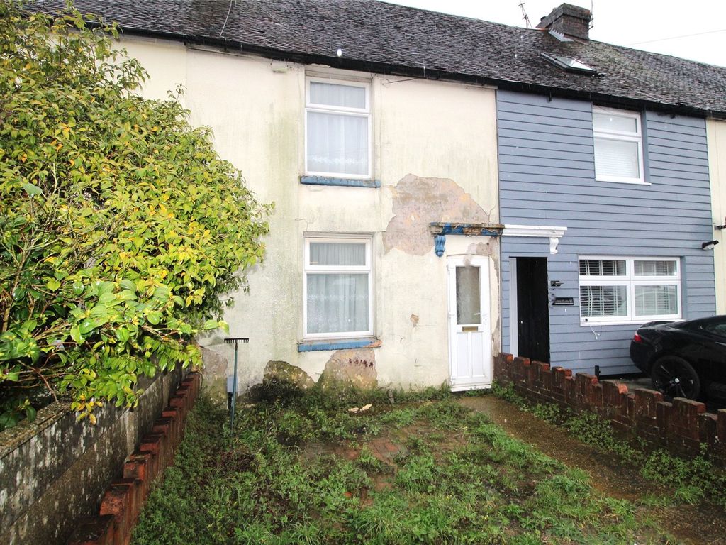 2 bed terraced house for sale in Osborne Road, Willesborough, Ashford