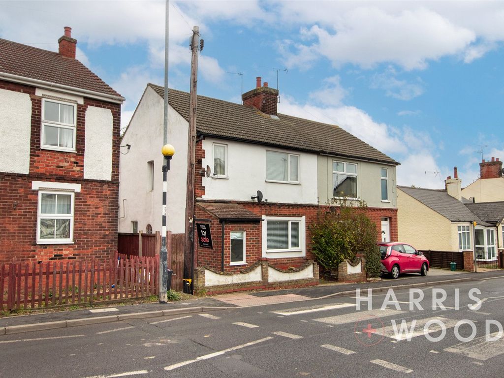 3 bed semidetached house for sale in Bergholt Road, Colchester, Essex
