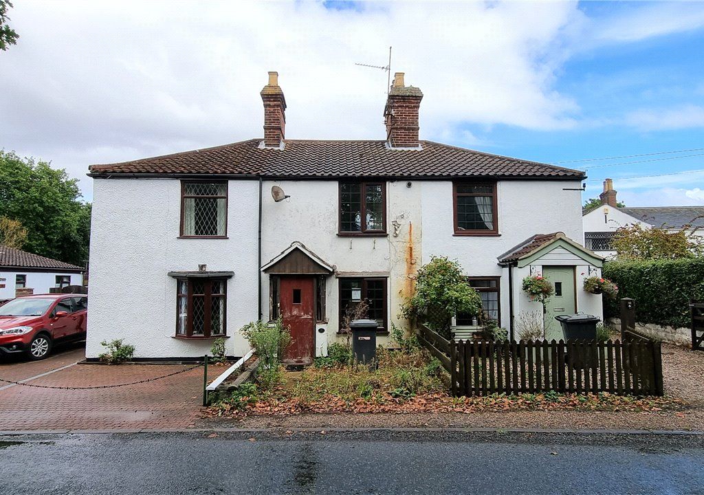 2 bed terraced house for sale in Crossway Cottages, Corton NR32 Zoopla