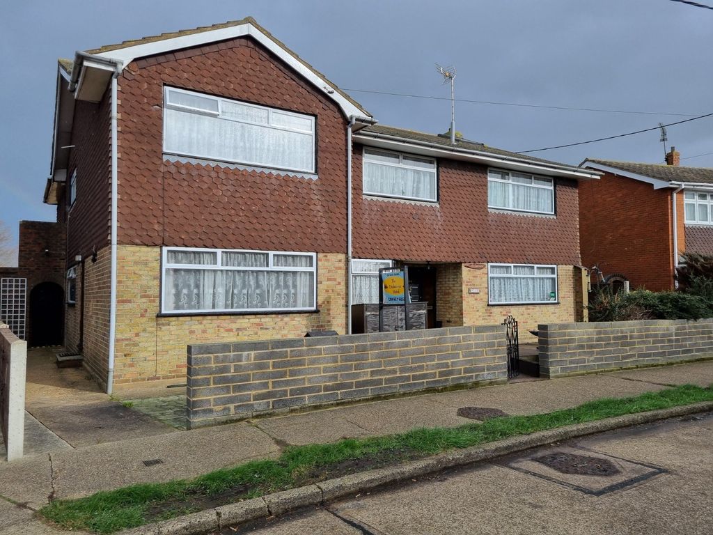 Thisselt Road, Canvey Island, Essex SS8  