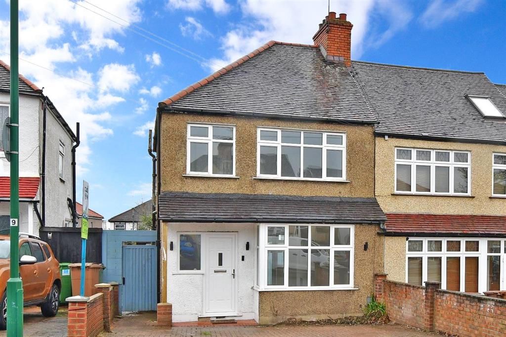 3 bed end terrace house for sale in Hillview Road, Sutton, Surrey SM1