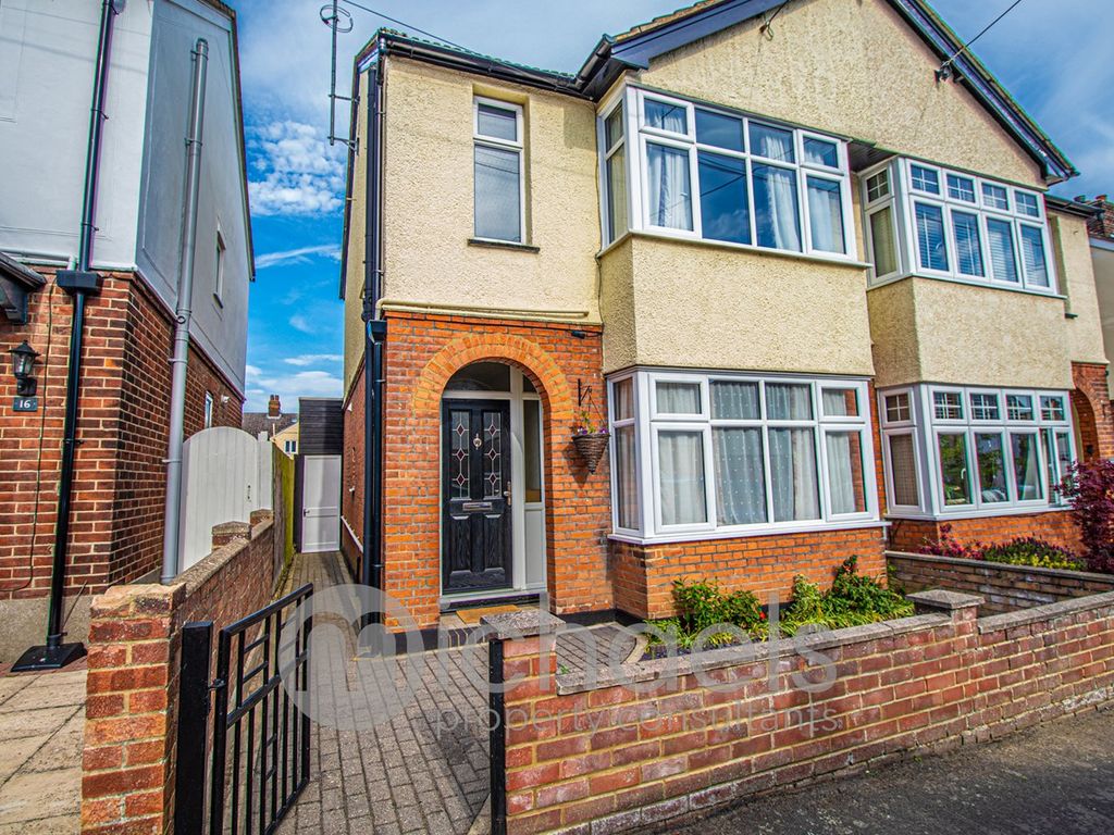 3 bed semidetached house for sale in Harold Road, Braintree CM7 Zoopla