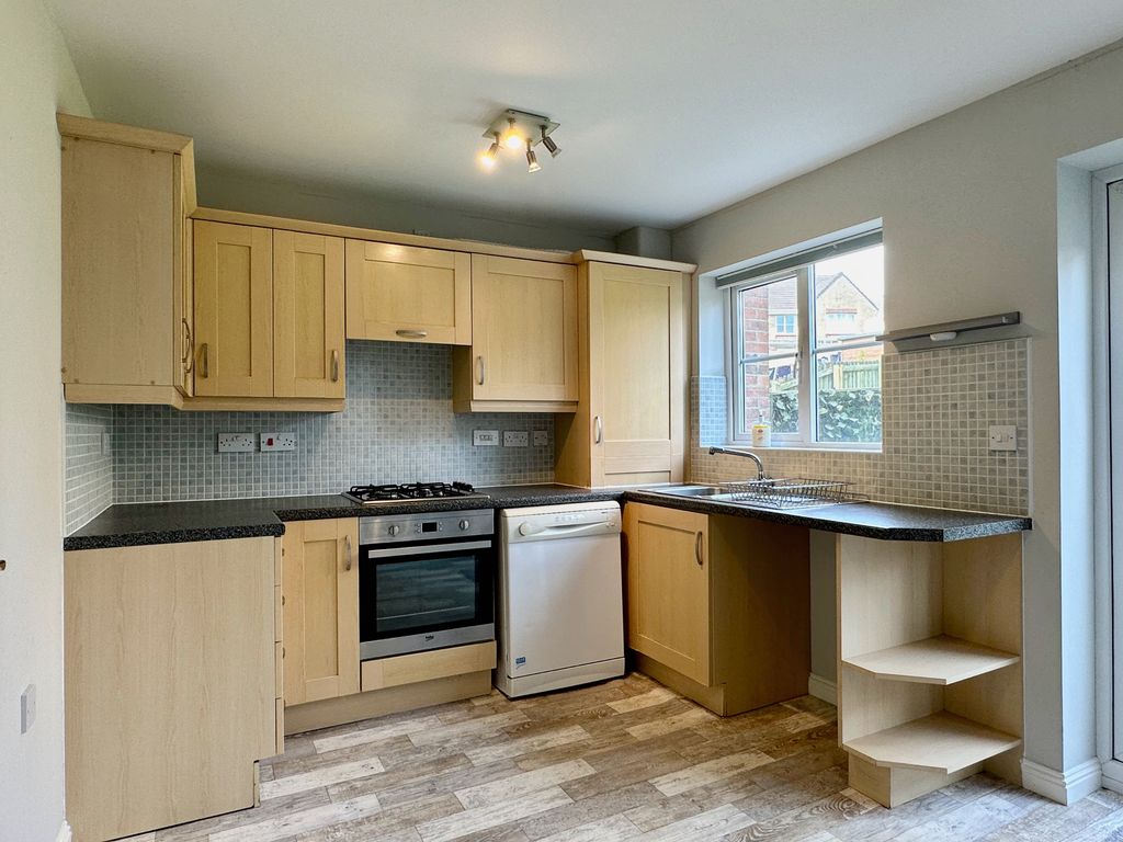 2 bed terraced house to rent in Eastfield Close, Swansea, West