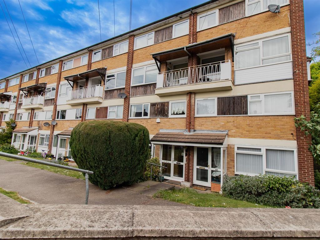 3 bed property for sale in Windrush Close, Solihull, West Midlands B92 Zoopla