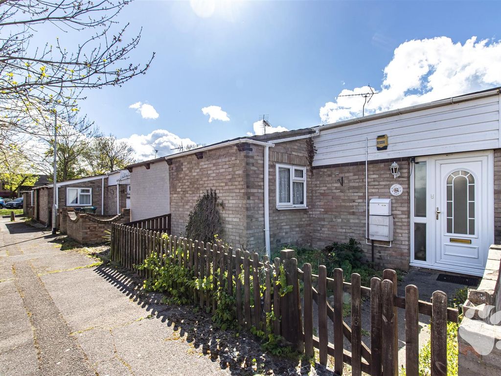 3 bed terraced bungalow for sale in Beambridge Place, Pitsea SS13, £