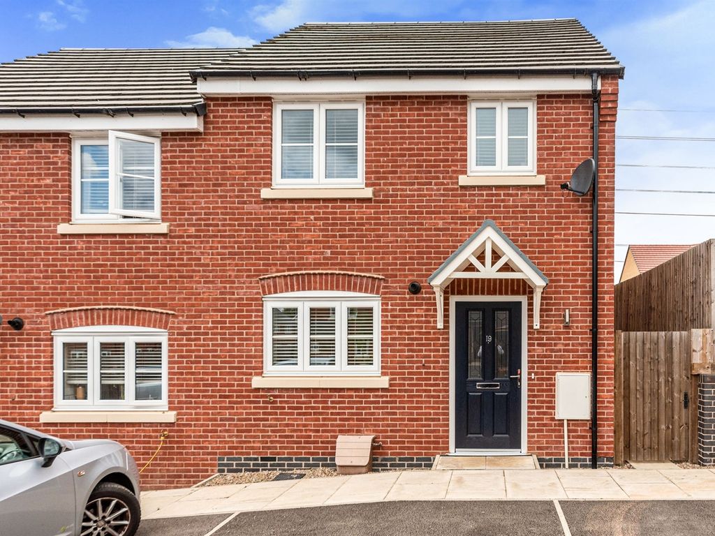 3 bed semidetached house for sale in Moncrief Drive, Asfordby, Melton