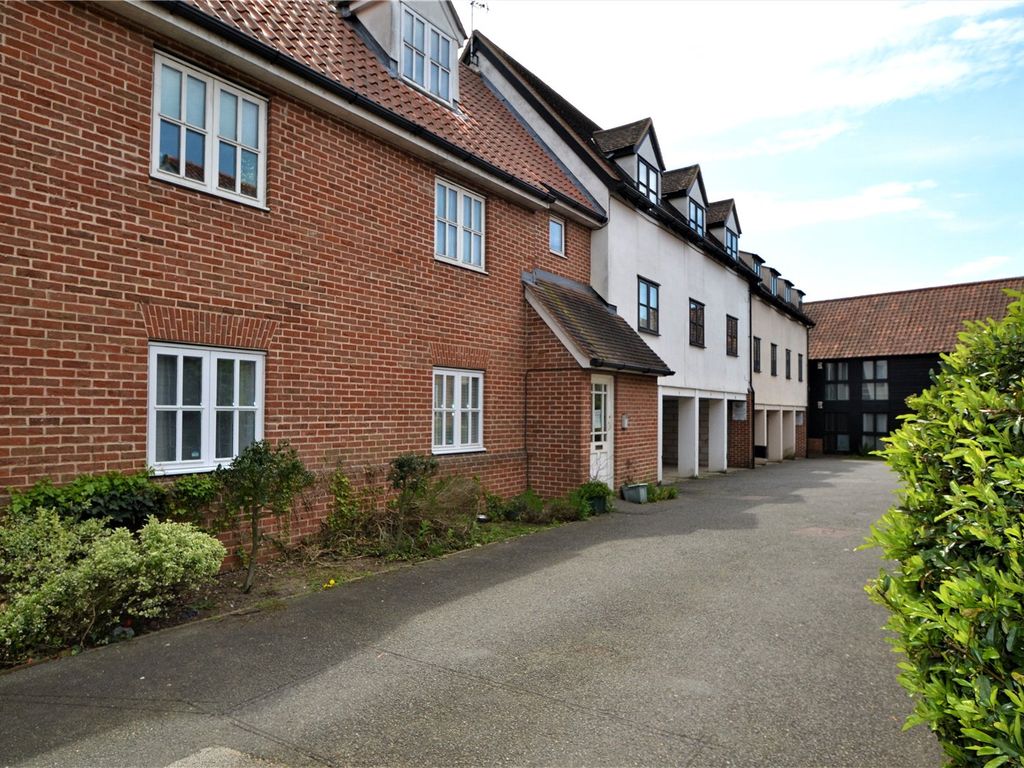 2 bed flat to rent in St Michaels Mews, St. Michaels Road CM7 Zoopla