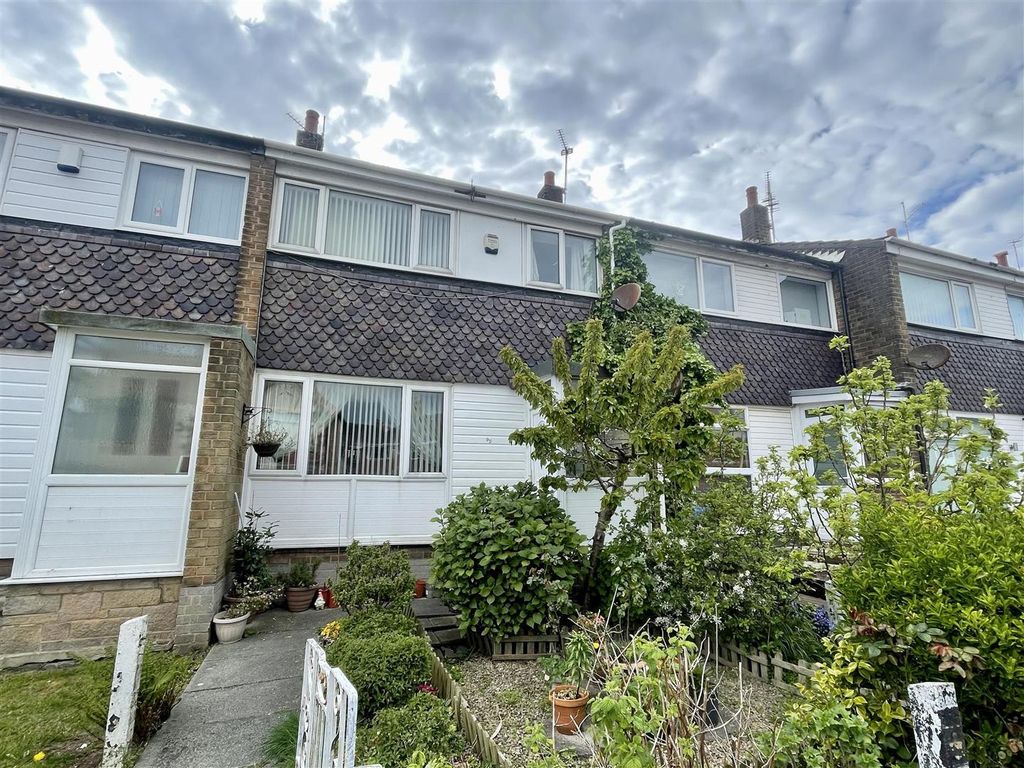 4 bed terraced house for sale in Lakeway, Blackpool FY3, £155,000 Zoopla