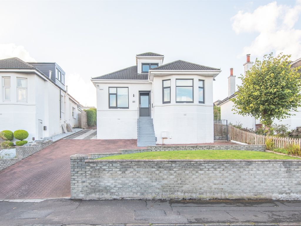 3 bed detached bungalow for sale in Stamperland Drive, Clarkston