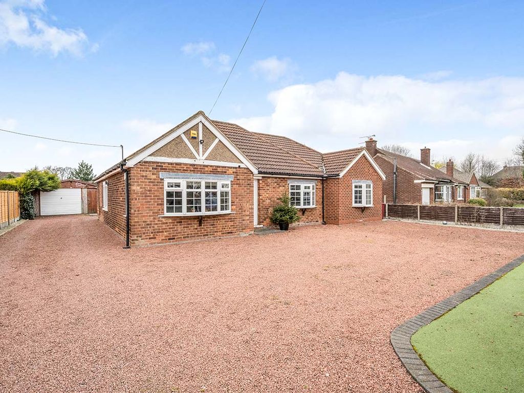 4 bed bungalow for sale in Tee Lane, BurtonUponStather, Scunthorpe