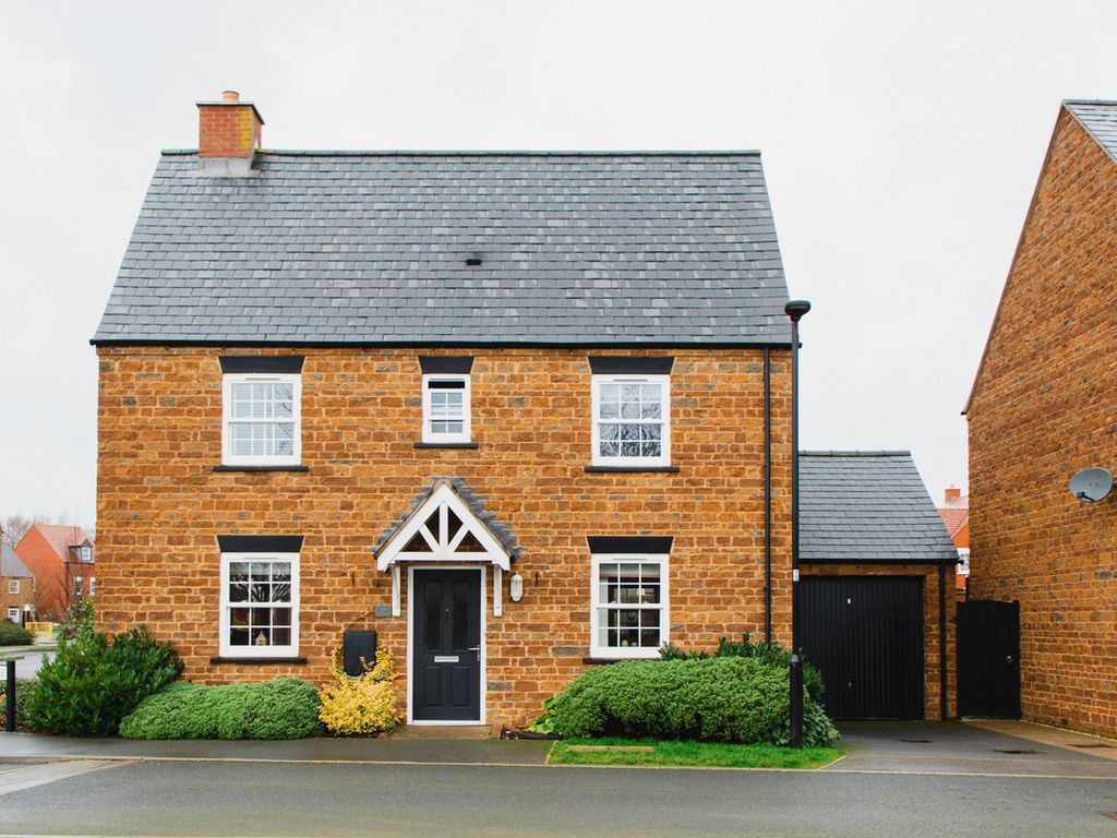 3 bed detached house for sale in The Swere, Deddington OX15, £550,000 Zoopla