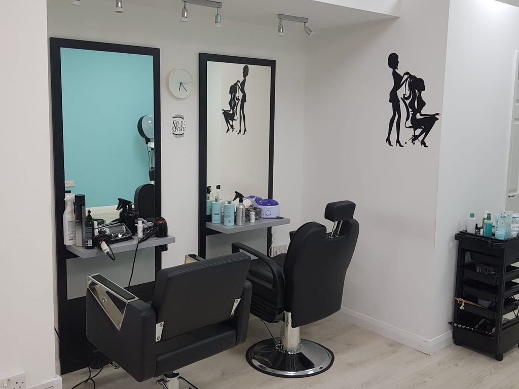 London Road, Isleworth, Greater London TW7  